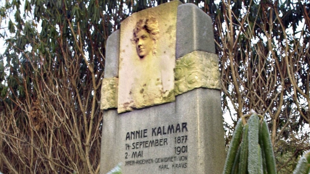 Der Grabstein der 1901 gestorbenen Schauspielerin Annie Kalmar (Foto: picture-alliance / dpa/dpaweb | Ulrich_Perrey)
