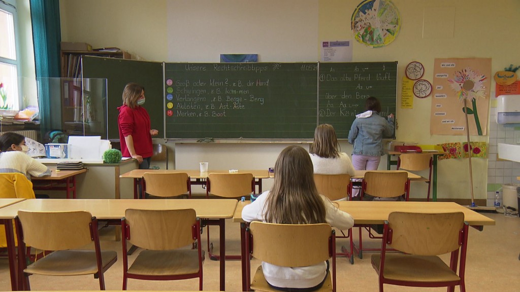 Ein halbleeres Klassenzimmer (Archivfoto: SR Fernsehen)