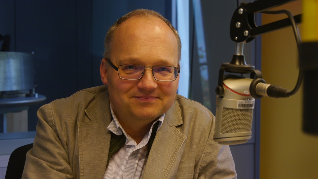 Der Politologe Prof. Dirk van den Boom (Foto: Martin Breher/SR)
