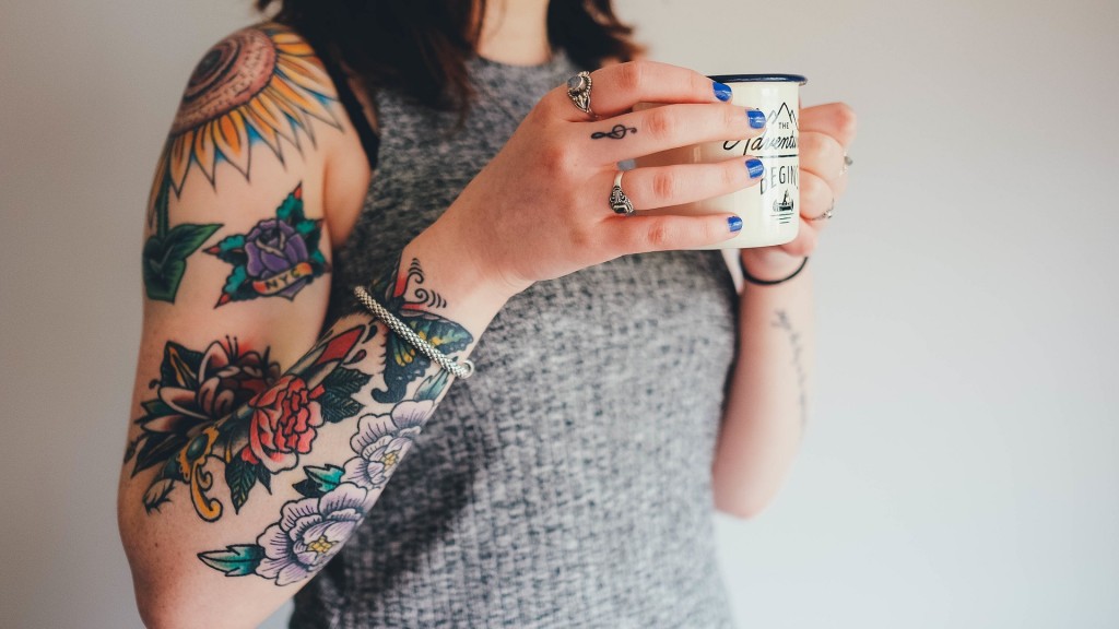Tattoos am Arm (Foto: Pixabay/AnnieSpratt)