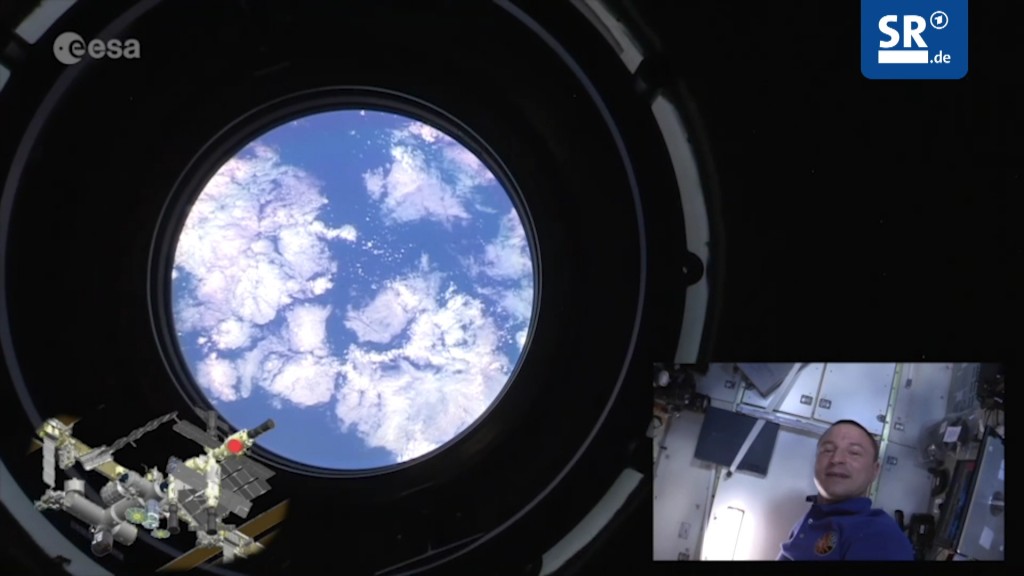 Foto: Rundflug durch die Raumstation ISS