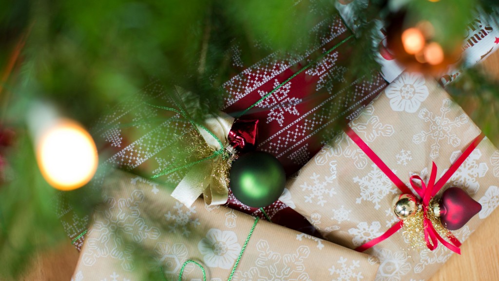 Geschenke unterm Weihnachtsbaum (Foto: dpa)