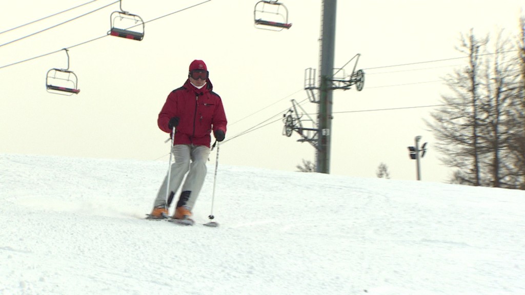 Foto: Ein Skifahrer auf einer Piste in den Vogesen
