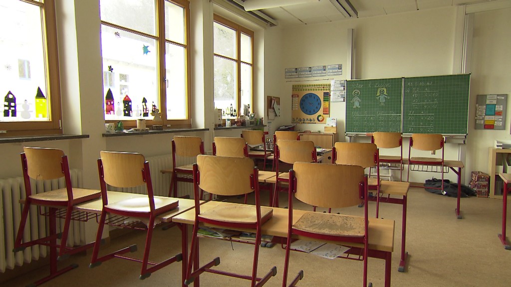 Klassenzimmer ohne Schüler (Foto: SR)