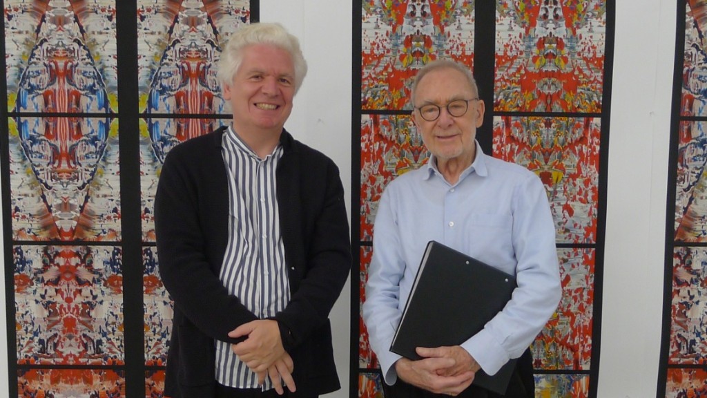 Gerhard Richter (rechts) und Musikfestpiele-Chef Bernhard Leonardy vor Drucken der 