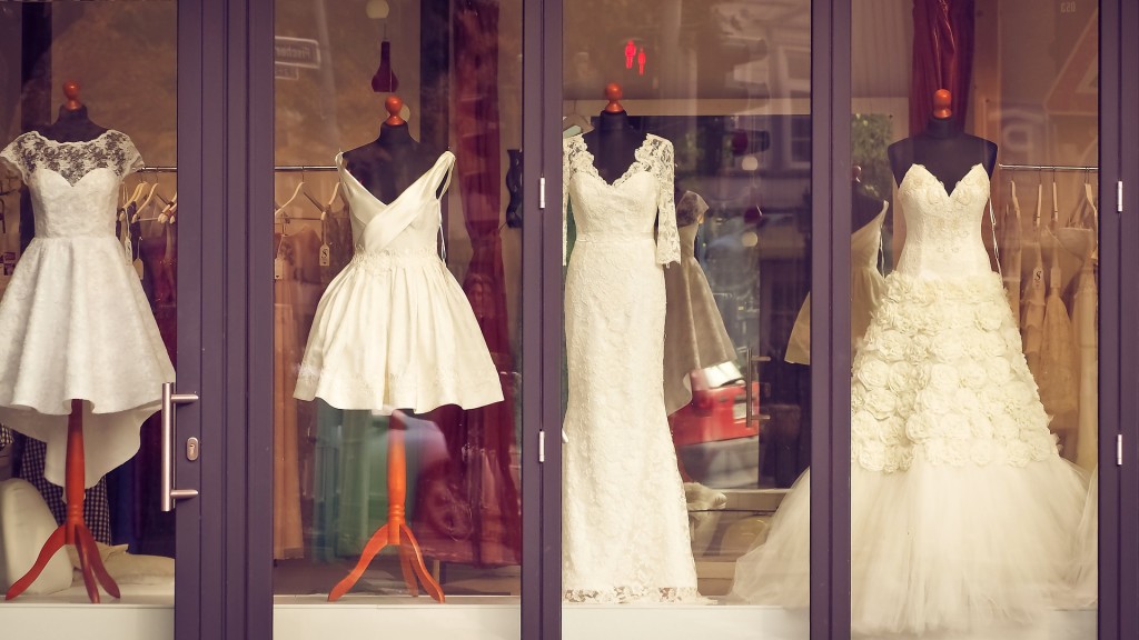 Schaufenster mit Brautkleidern (Foto: Pixabay/652234)