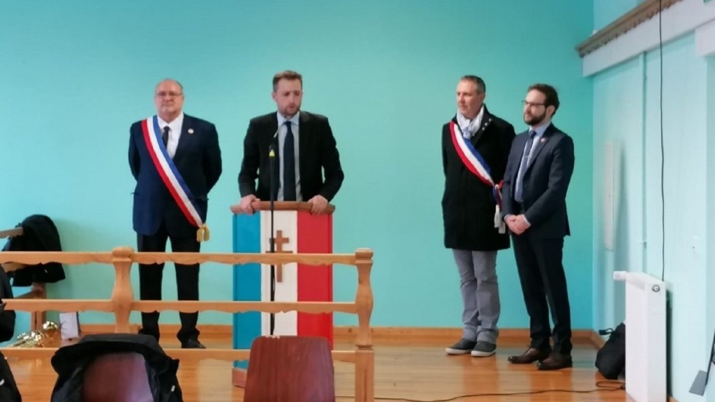 Von links: Emmanuel Breways, David Suck, Bürgermeister Francis Behr und Bürgermeister Michel Clivot (Foto: Gemeinde Gersheim)