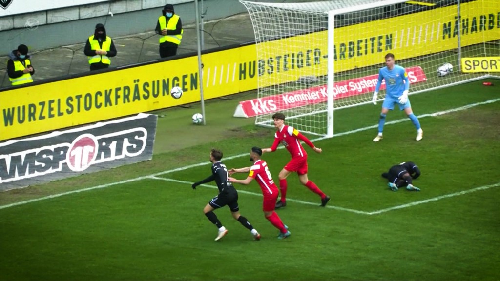 Foto: 1. FC Kaiserslautern gegen den 1. FC Saarbrücken