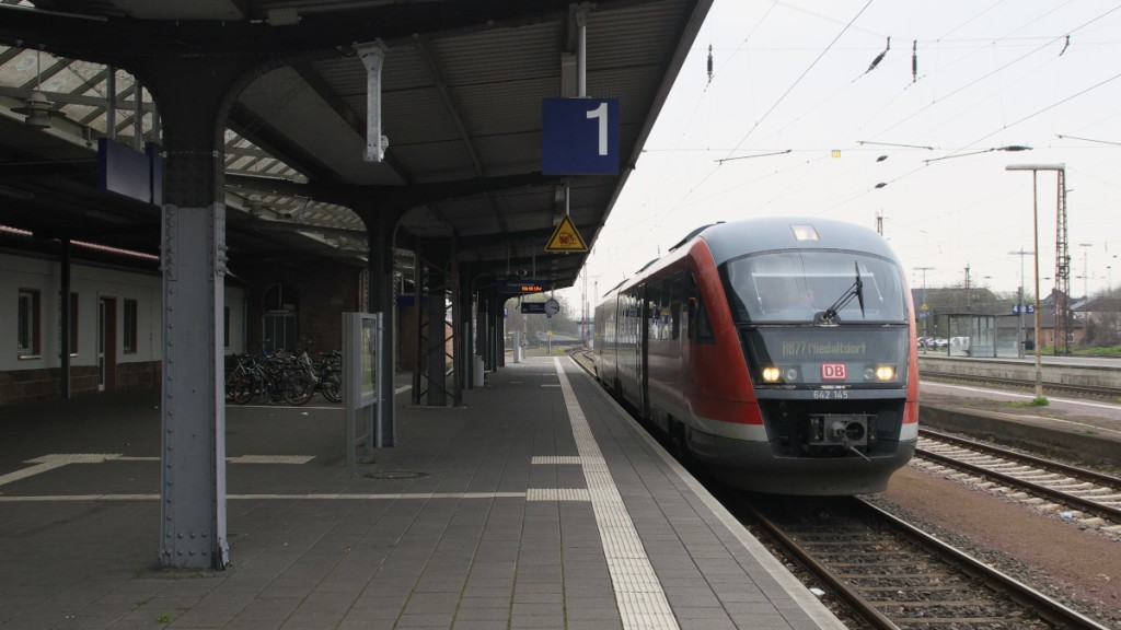 Regionalbahn in Dillingen