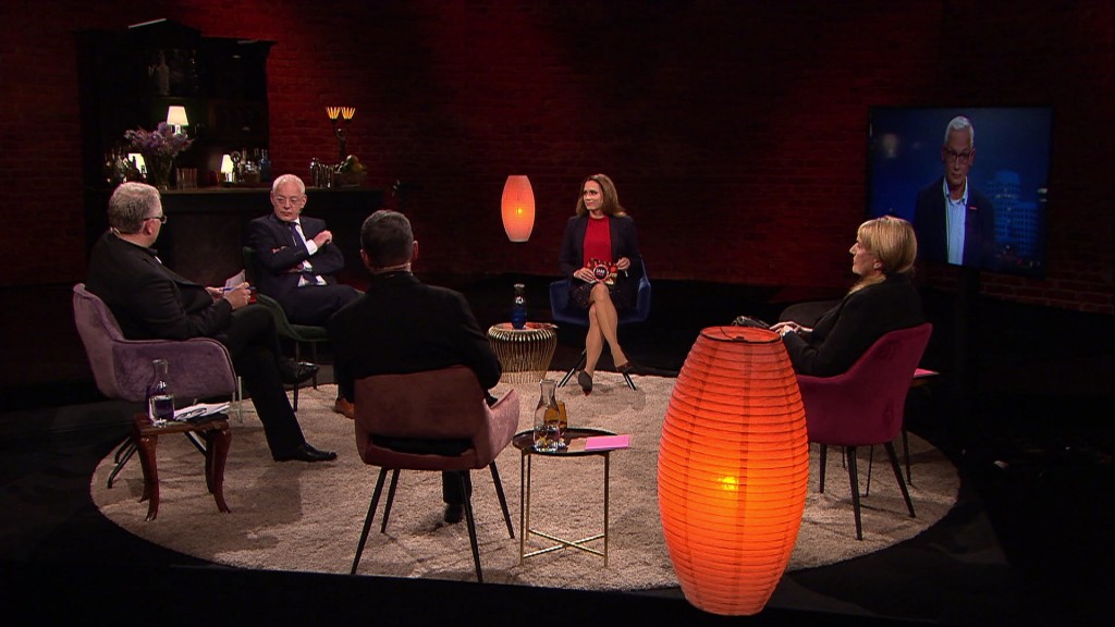 Foto: Studiogäste und Moderatoren des Saartalks