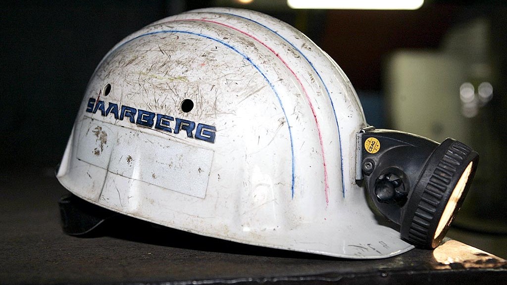 Helm mit der Aufschrift 