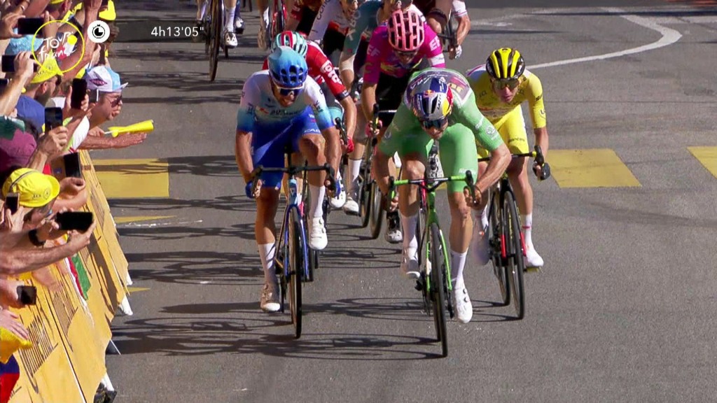 Foto: Zieleinfahrt bei der achten Etappe der Tour de France
