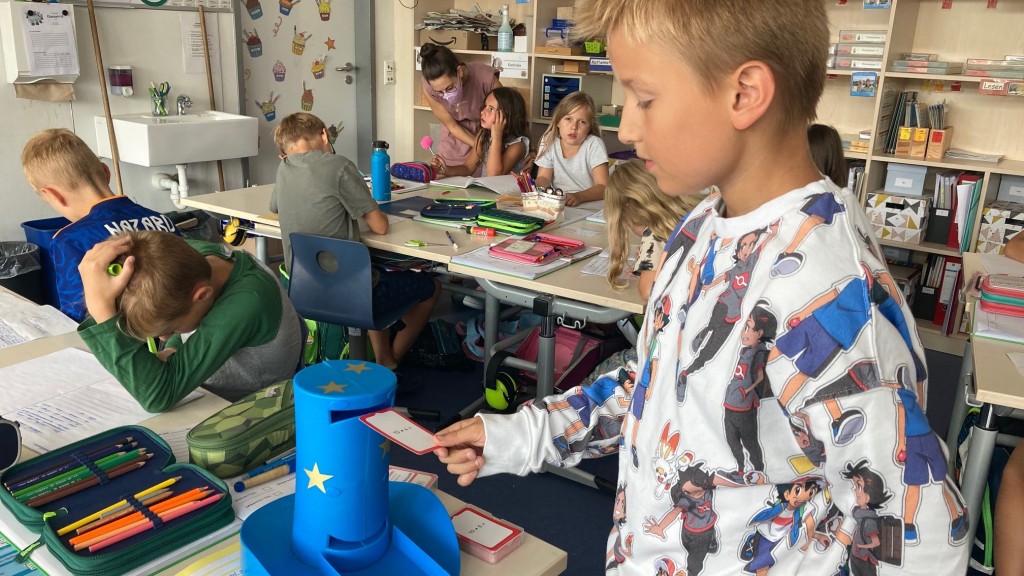 Schüler und Schülerinnen der Fledermausklasse der Ganztagsgrundschule Saarbrücken Scheidt