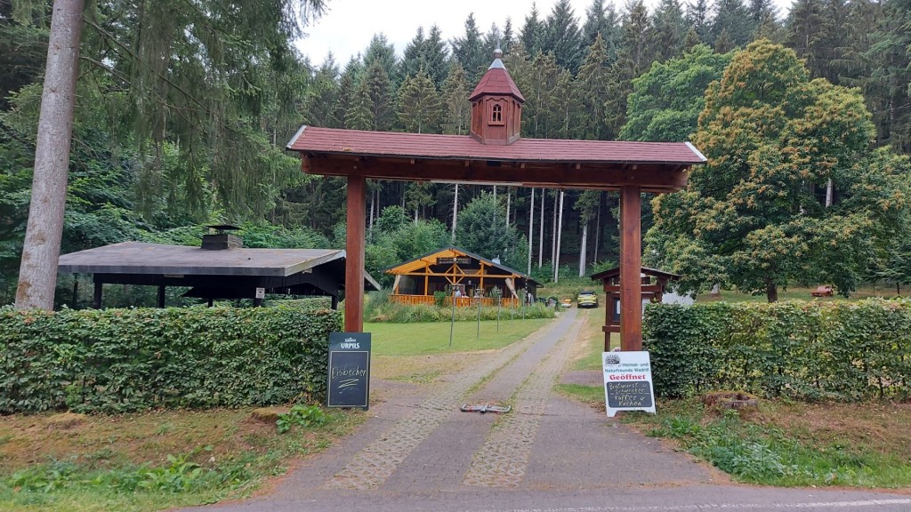 Die Harteichhütte in Wadrill