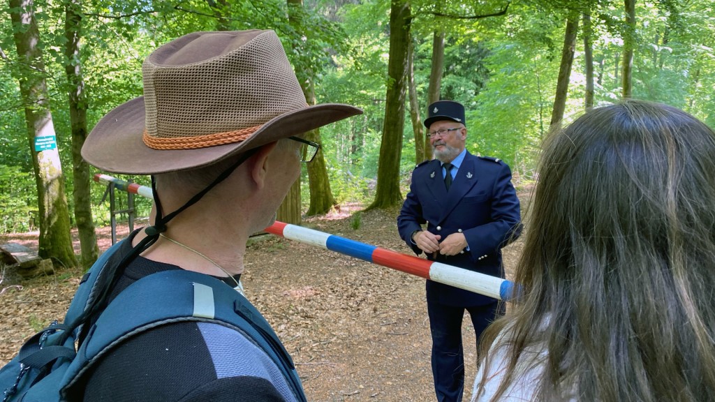 Schmuggler-Wanderung über die Grenze