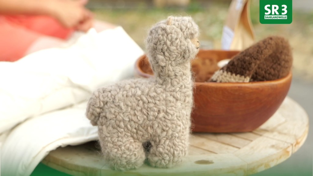 Ein Plüschschaf aus Alpaka-Wolle