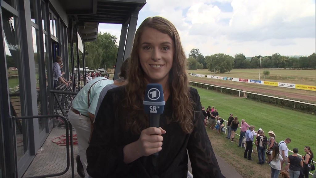 Foto: Leonie Holz an der Pferderennbahn in Güdingen