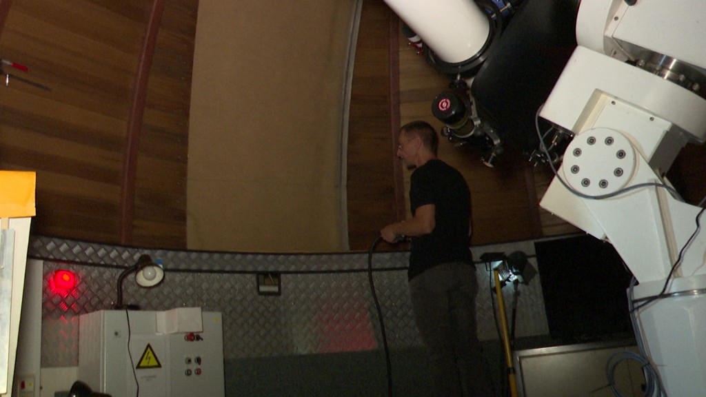 Uwe Dillschneider in der Sternwarte Peterberg