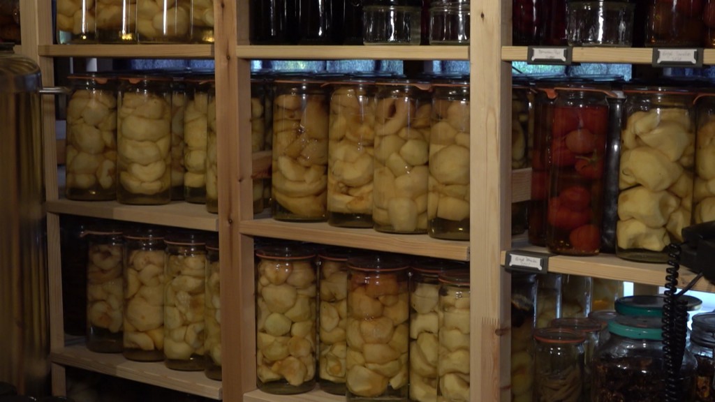 Foto: Einmachgläser mit Obst