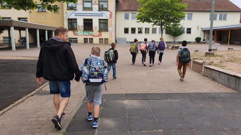 Das Projekt 'Laufbus' der Grundschule Ensdorf