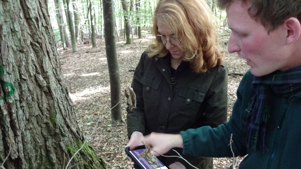 Die Saarländische Umweltministerin Petra Berg und Bertrand von Loe, Universität Nancy, Projektleiter des EU-Interreg-Projektes „Askafor“ zur Förderung von „Dauerwaldwirtschaft in Mischung“ in der Großregion