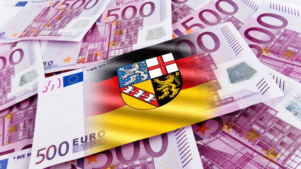 500-Euro-Scheine mit der Flagge des Saarlandes