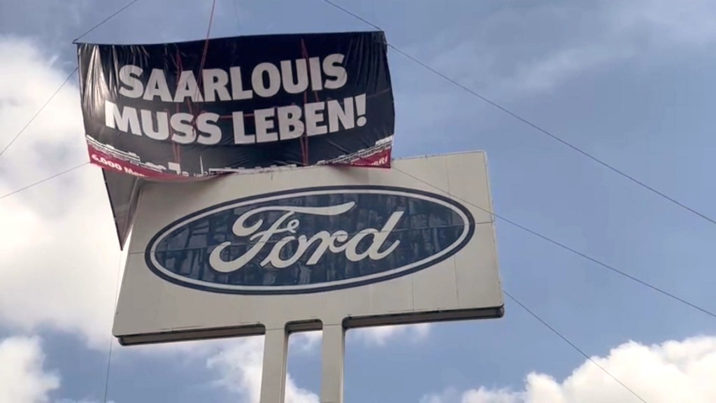 Foto: Ford Schild und Banner 