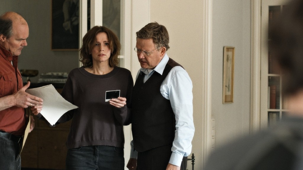 Eine Szene des Films «Wir sind dann wohl die Angehörigen»