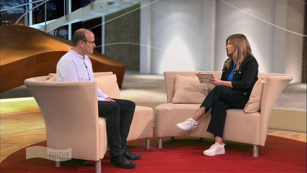 Foto: Verena Sierra mit Simon Matzerath im Interview