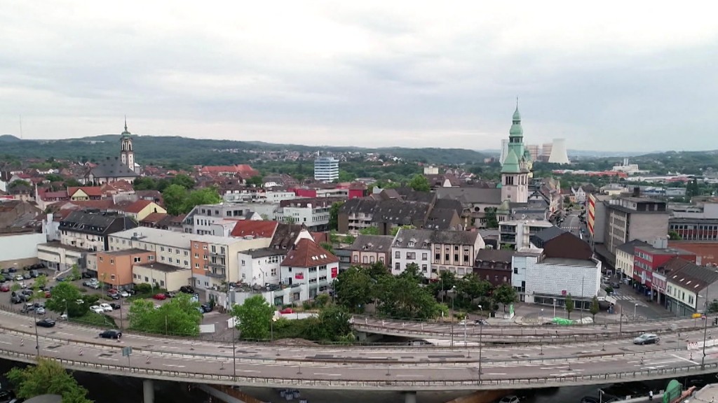 Foto: Blick auf die Kirchen in Völklingen