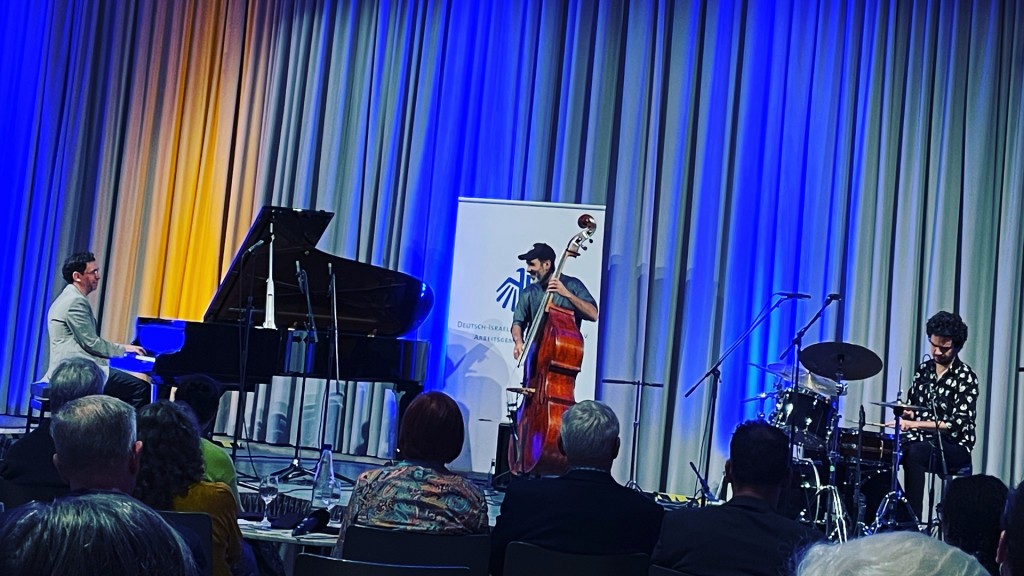 Das Omer Klein Trio bei Jazz im Schloss