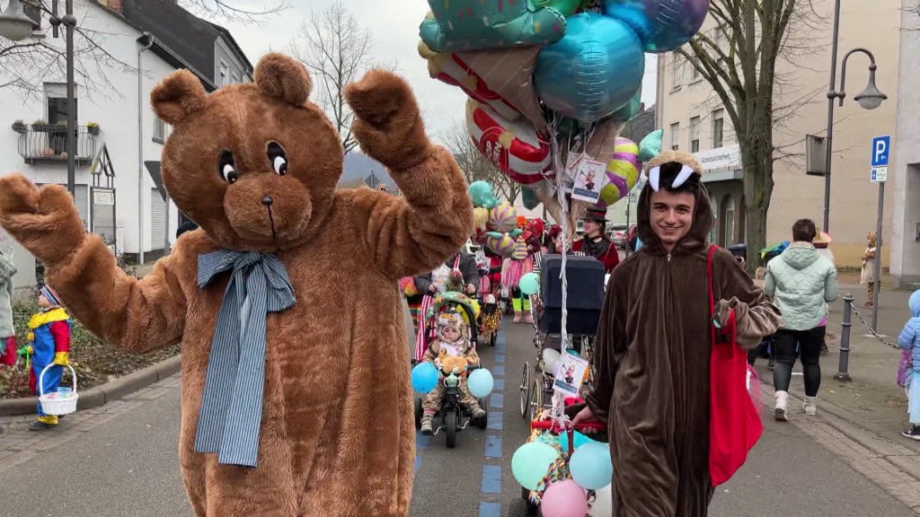 FOto: Faasebooze beim Umzug in Dillingeb