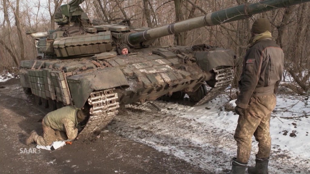 Foto: Panzer mit Soldaten
