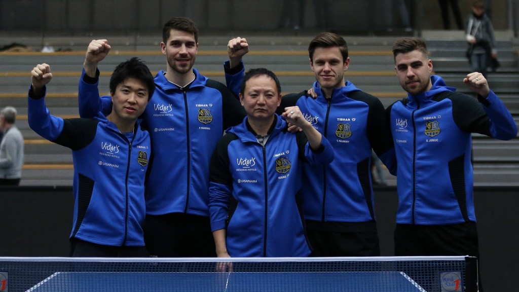 Foto: Das erfolgreiche Team des 1. FC Saarbrücken: v.l. Takuya Jin, Patrick Franziska, Trainer Wang Zhi, Tomas Polansky und Darko Jorgic