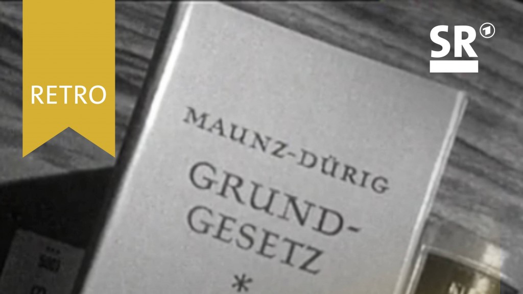 Blick auf den Buchrücken des Grundgesetzes