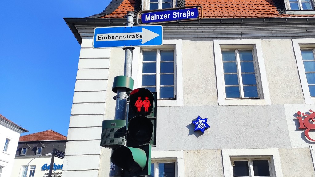 Gleichgeschlechtliche Ampelmännchen in der Mainzer Straße