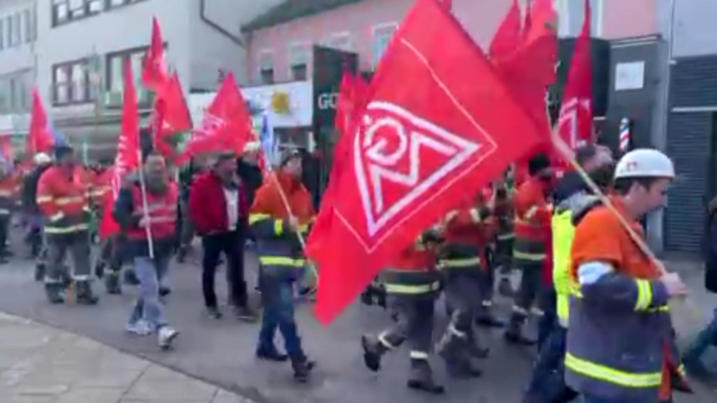 Demo der Mitarbeiter der Dillinger Hütte für faire Strompreise