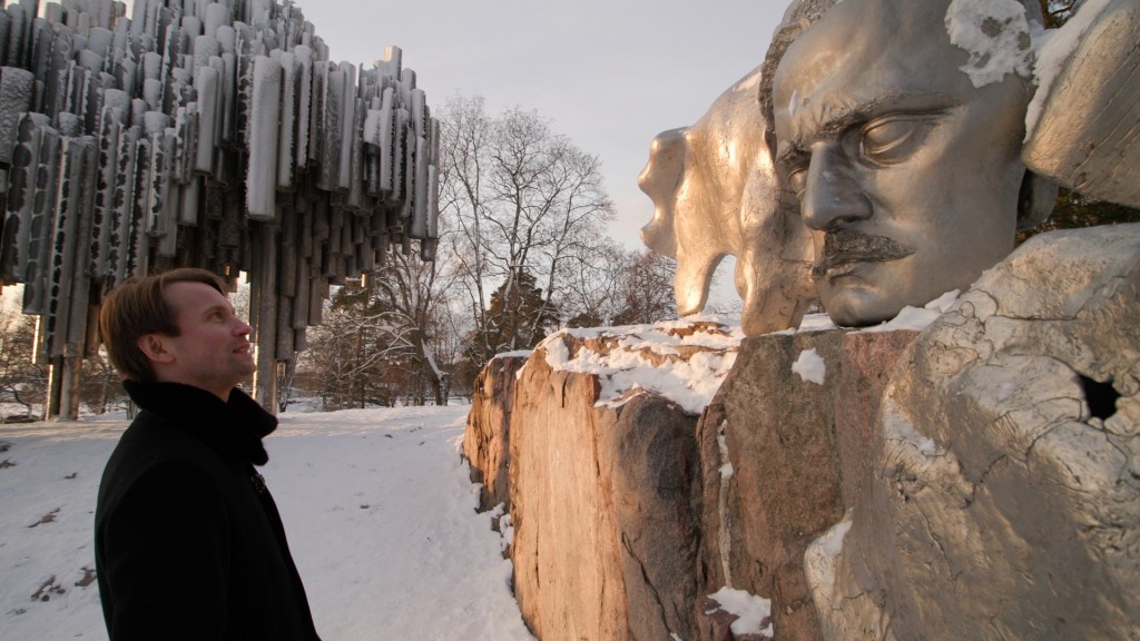 Pietari Inkinen am Sibelius Denkmal in Helsinki