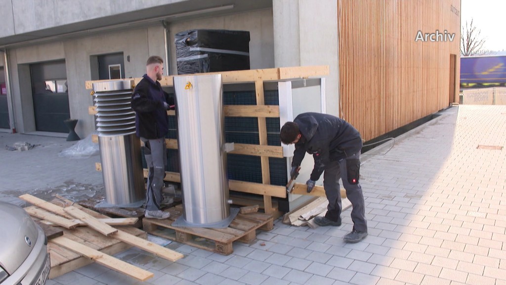 Foto: Auszubildende bei der Arbeit