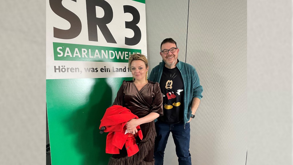 Musikerin Annett Louisan mit SR 3-Moderator Christian Job