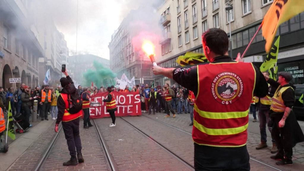 Foto: Demonstranten in Straßburg