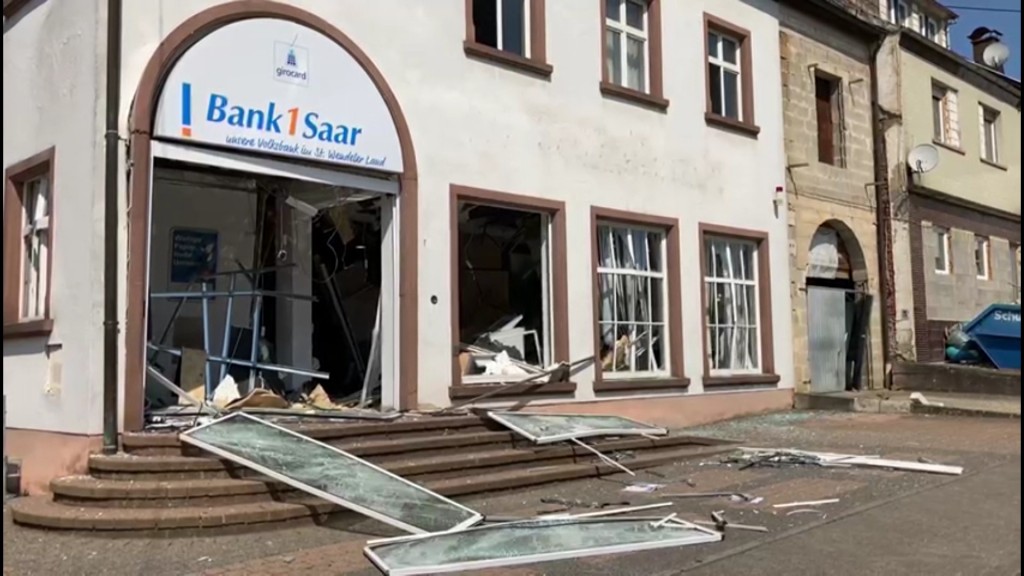 Foto: Bank 1 Saar nach Automaten-Sprengung