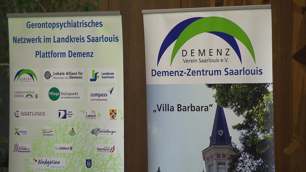 Foto: Plakate rund um das Demenzzentrum Saarlouis