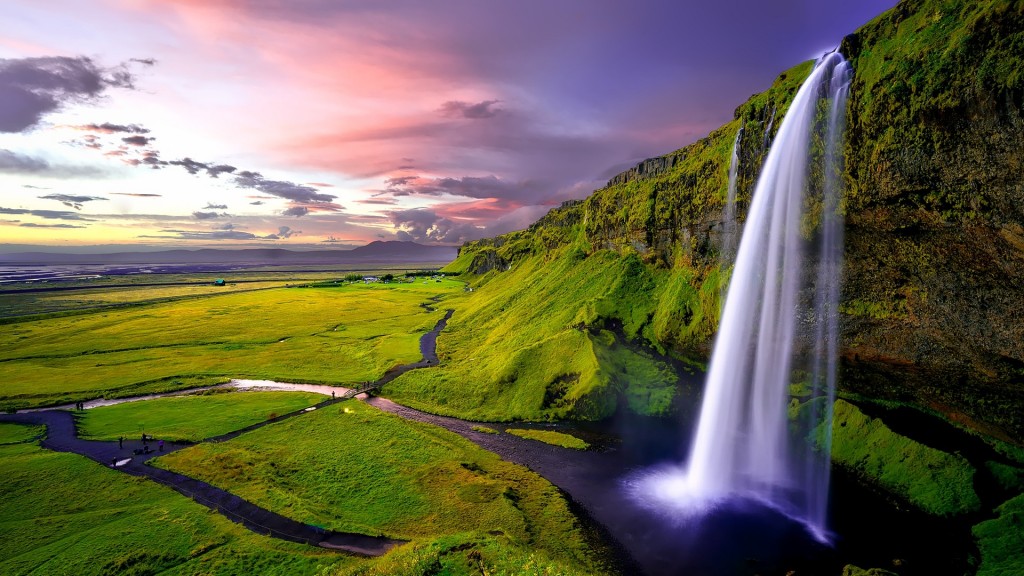 Der Wasserfall Seljalandsfoss in Island