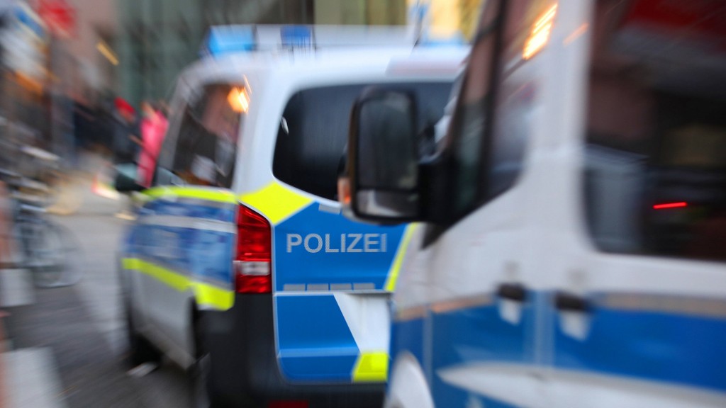 Foto: Einsatzfahrzeuge der Polizei