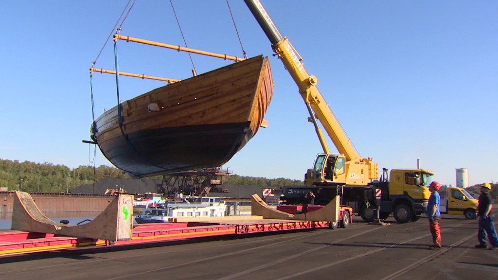 Foto: Schwertransport vom Römerschiff