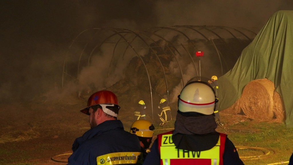 Foto: Feuerwehr vor Brand