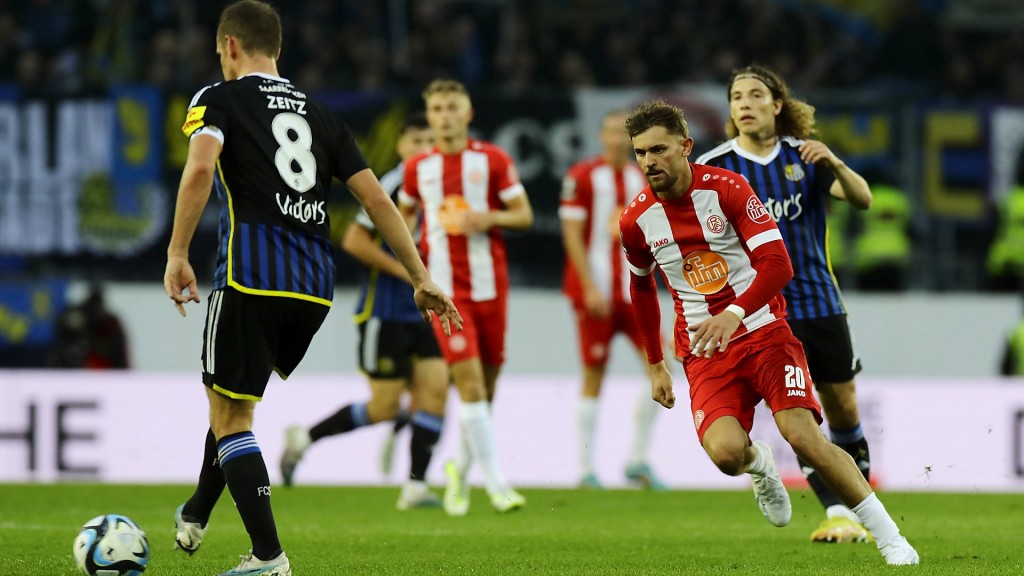 Manuel Zeitz vom 1. FC Saarbrücken im Spiel gegen Rot-Weiss Essen