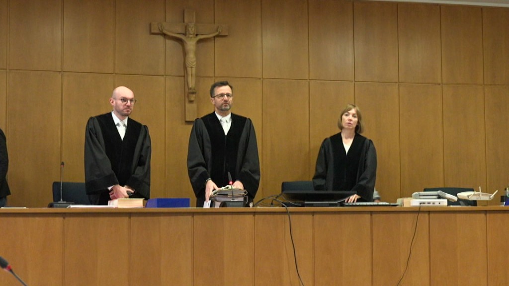 Richter im Prozess um Tötung durch eine Schrotflinte in Schiffweiler