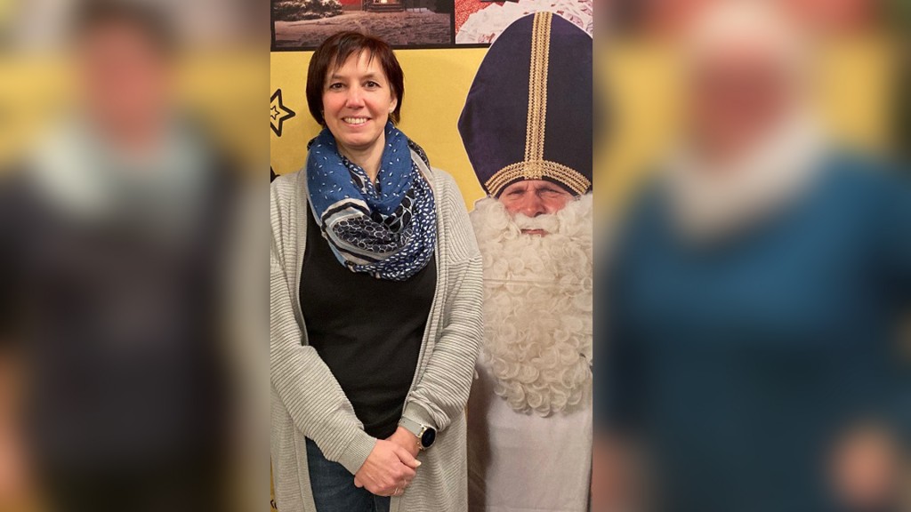 Sabine Gerecke vom Nikolauspostamt